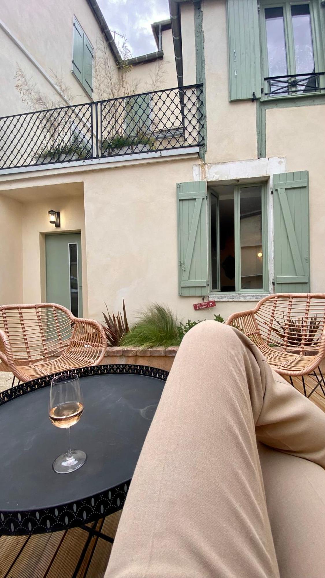 Superbe Appartement Terrasse Et Parking Gratuit Auxerre Extérieur photo